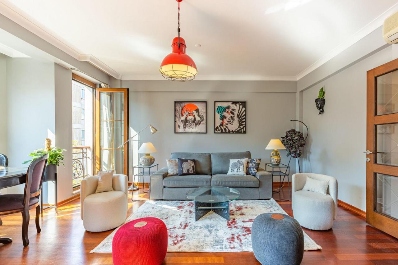 شقة Outstanding Flat With Calming View Nisantasi اسطنبول المظهر الخارجي الصورة